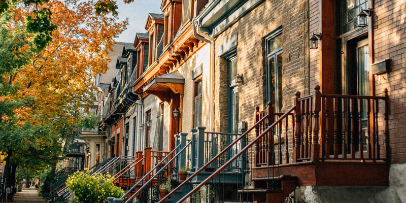 Buying a Townhouse – Is Freehold or Condo Better for You?